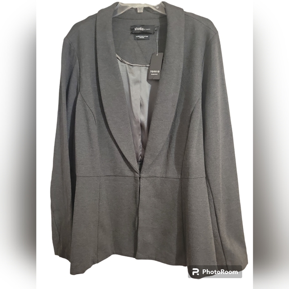 Torrid Up Town Peplum Blazer - Picture 1 of 6